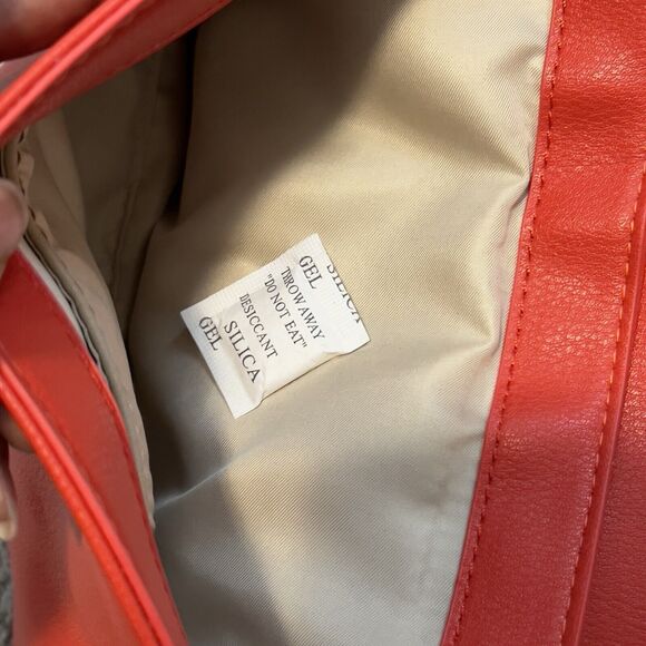 NWT Charming Charlie Red Orange Medium Clutch Bag Gold O Ring - Picture 4 of 4